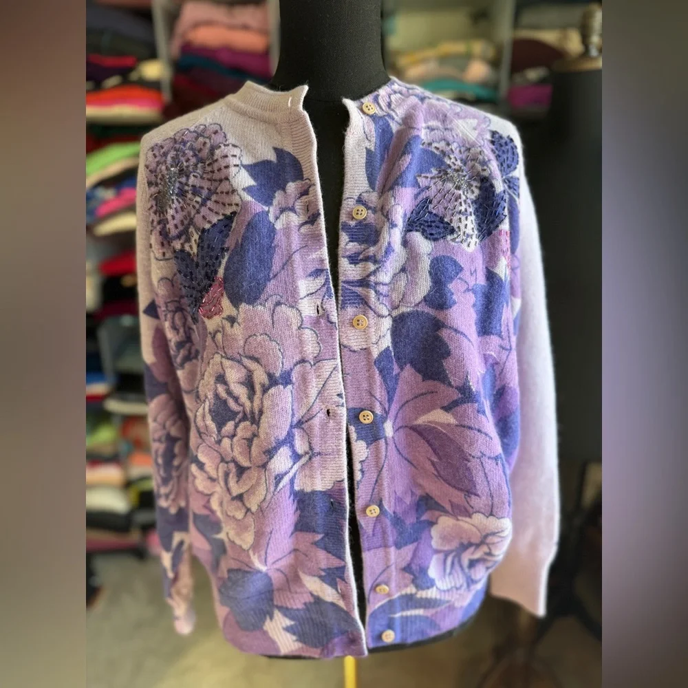 Profondo Blu Floral Cream & Purple Cardigan, Hand-Beaded. L. Wool/Angora. Italy._4